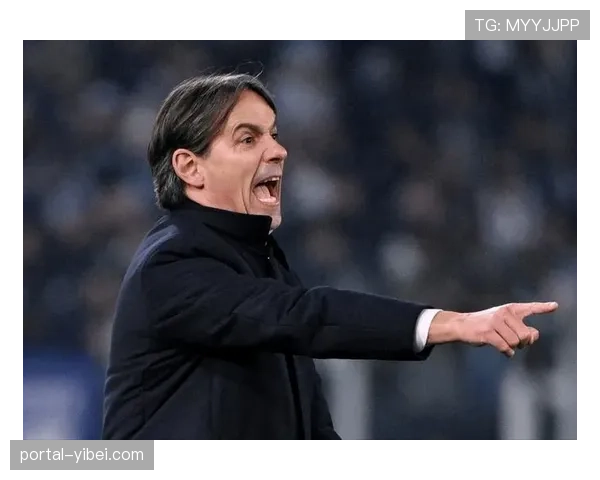 场边镜头：因扎吉抗议判罚吃到黄牌，西蒙尼场边激情指挥